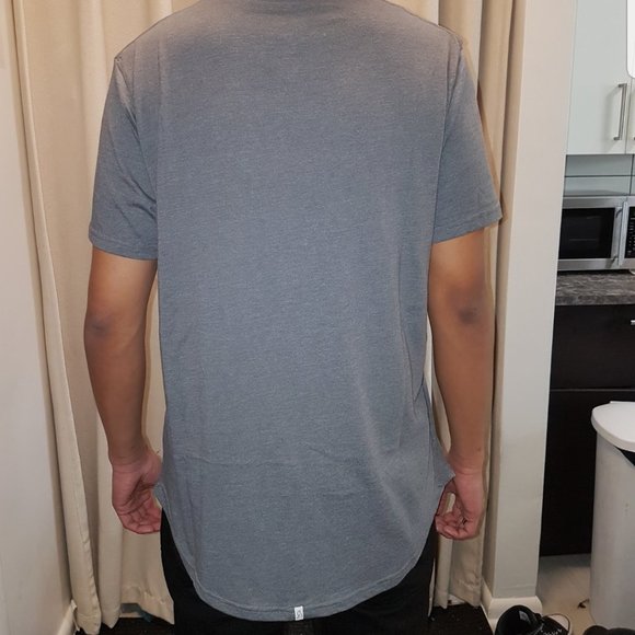 Kuwalla Tee easy scoop, curved hem tee/t-shirt, size large - Picture 3 of 5